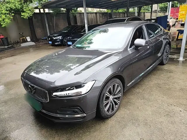 Volvo S90 2021 Model B5 Momentum Luxury Edition