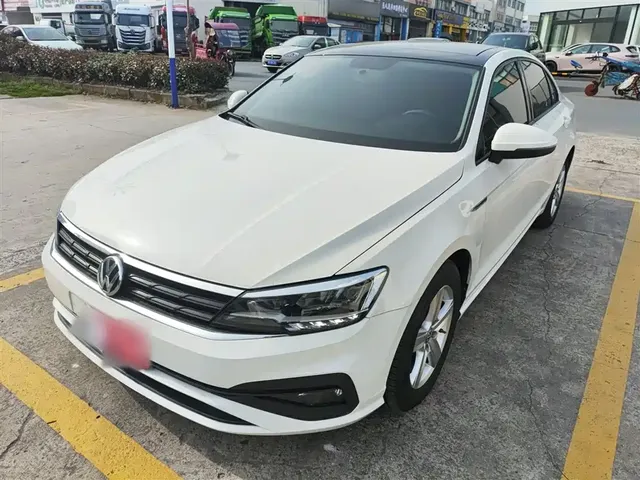 Volkswagen Lamando 2021 230TSI DSG Fashion Edition