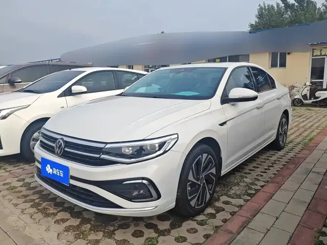 Volkswagen Bora 2023 300TSI DSG Premium Edition