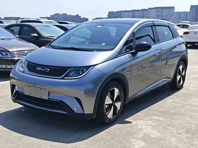 BYD Dolphin 2023 420km Fashion Edition