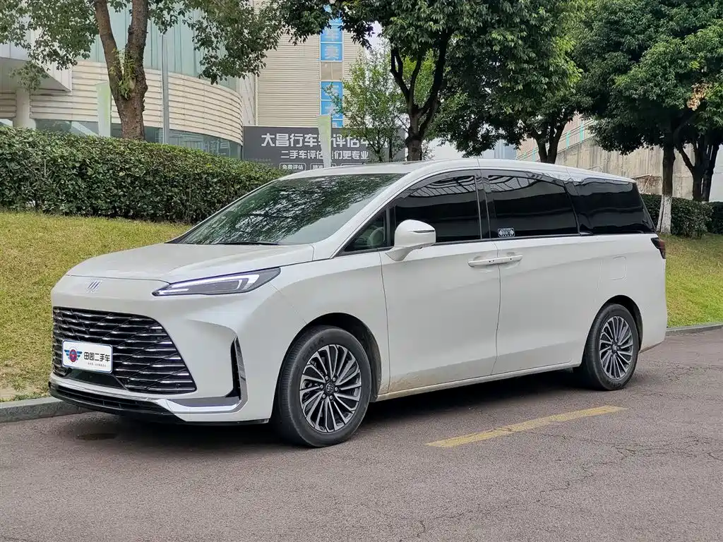 Buick GL8 New Energy 2025 Landlux Smart Edition 7-seater