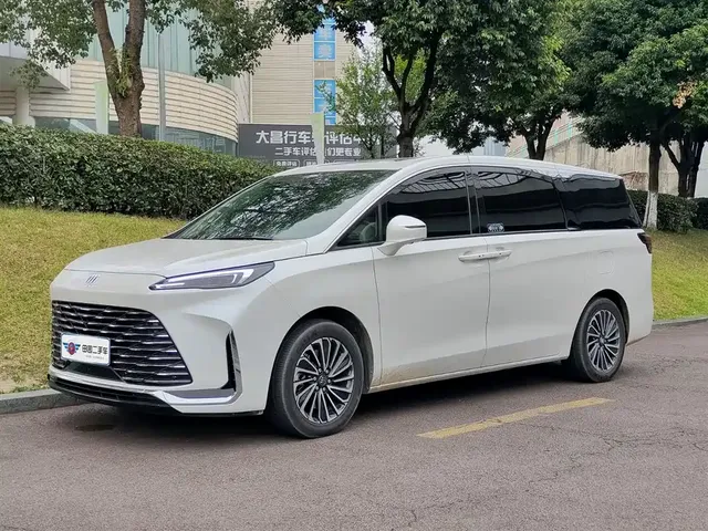 Buick GL8 New Energy 2025 Landlux Smart Edition 7-seater