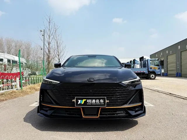 Changan UNI-V 2022 1.5T Premium Model