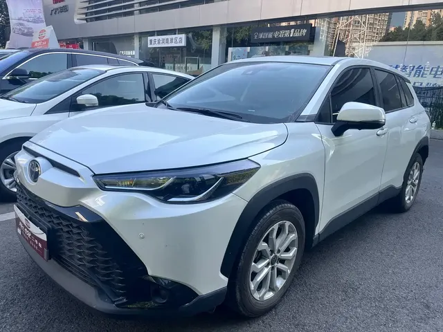 Toyota Frontlander 2022 2.0L CVT Leading Edition