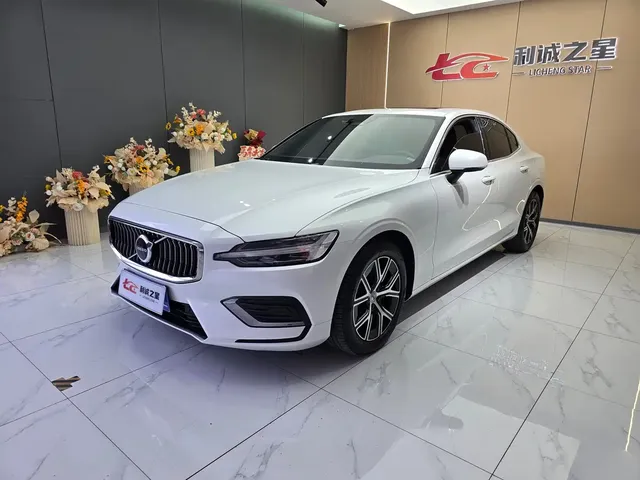 Volvo S60 2024 B4 Elegance Luxury Edition
