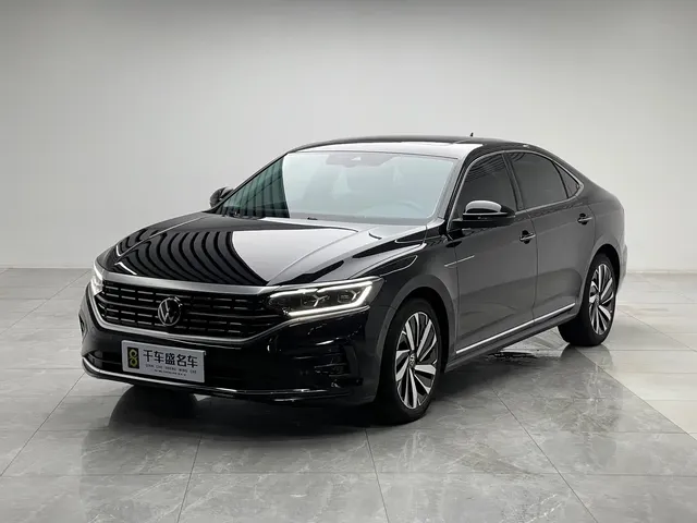 Volkswagen Passat 2023 330TSI Luxury Edition