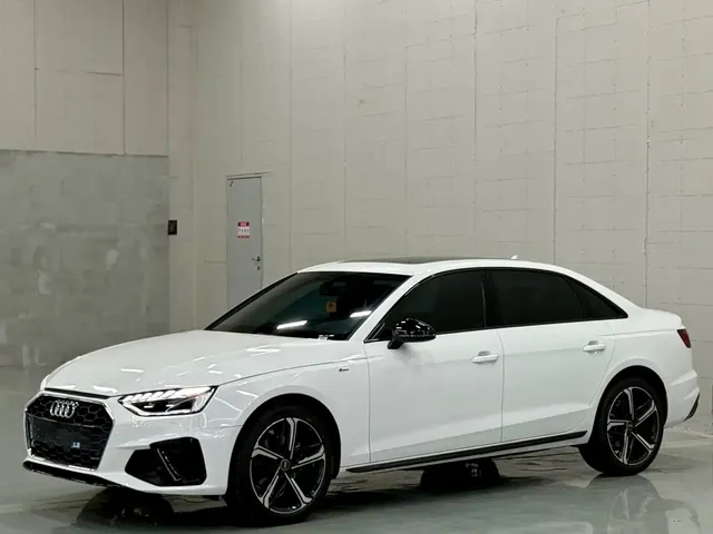 Audi A4L 2025 Model Year Facelift 2 Million Celebration Edition 40 TFSI Luxury Dynamic