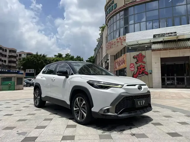 Toyota Frontlander 2022 2.0L CVT Luxury PLUS Edition