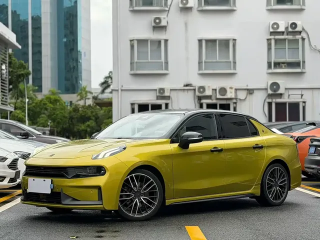 Lynk & Co 03 2019 03+ 2.0TD Automatic Wind Control Edition
