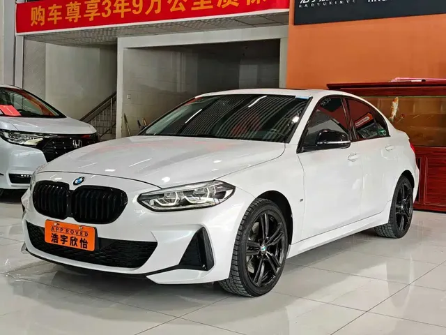 BMW 1 Series 2023 125i M Sport Shadow Edition