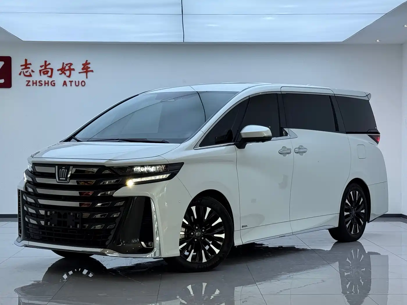 Toyota Vellfire 2024 Crown Hybrid 2.5L Premium Edition