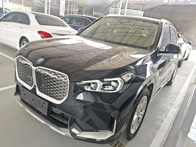 BMW iX1 2023 eDrive25L X Design Package
