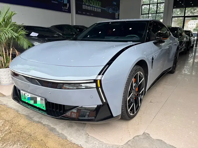 XPeng P7 2025 702km Long Range Edition