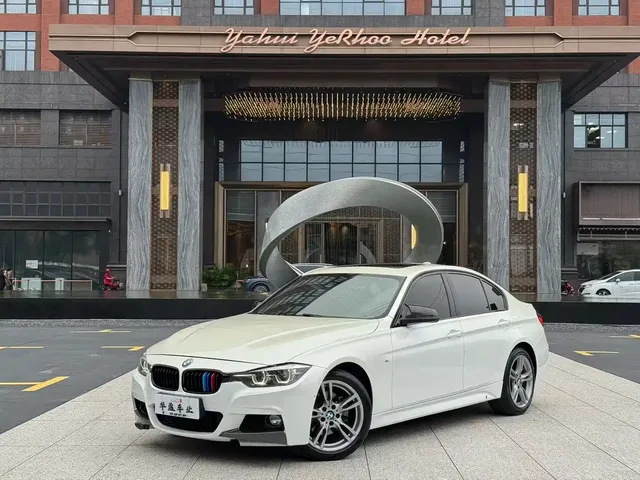 BMW 3 Series 2018 320i M Sport Black Night Edition