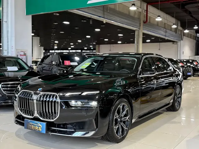 BMW 7 Series 2023 Model 735Li Luxury Package