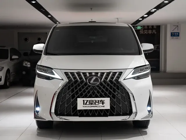 Lexus LM 2020 300h 4-Seat Imperial Edition