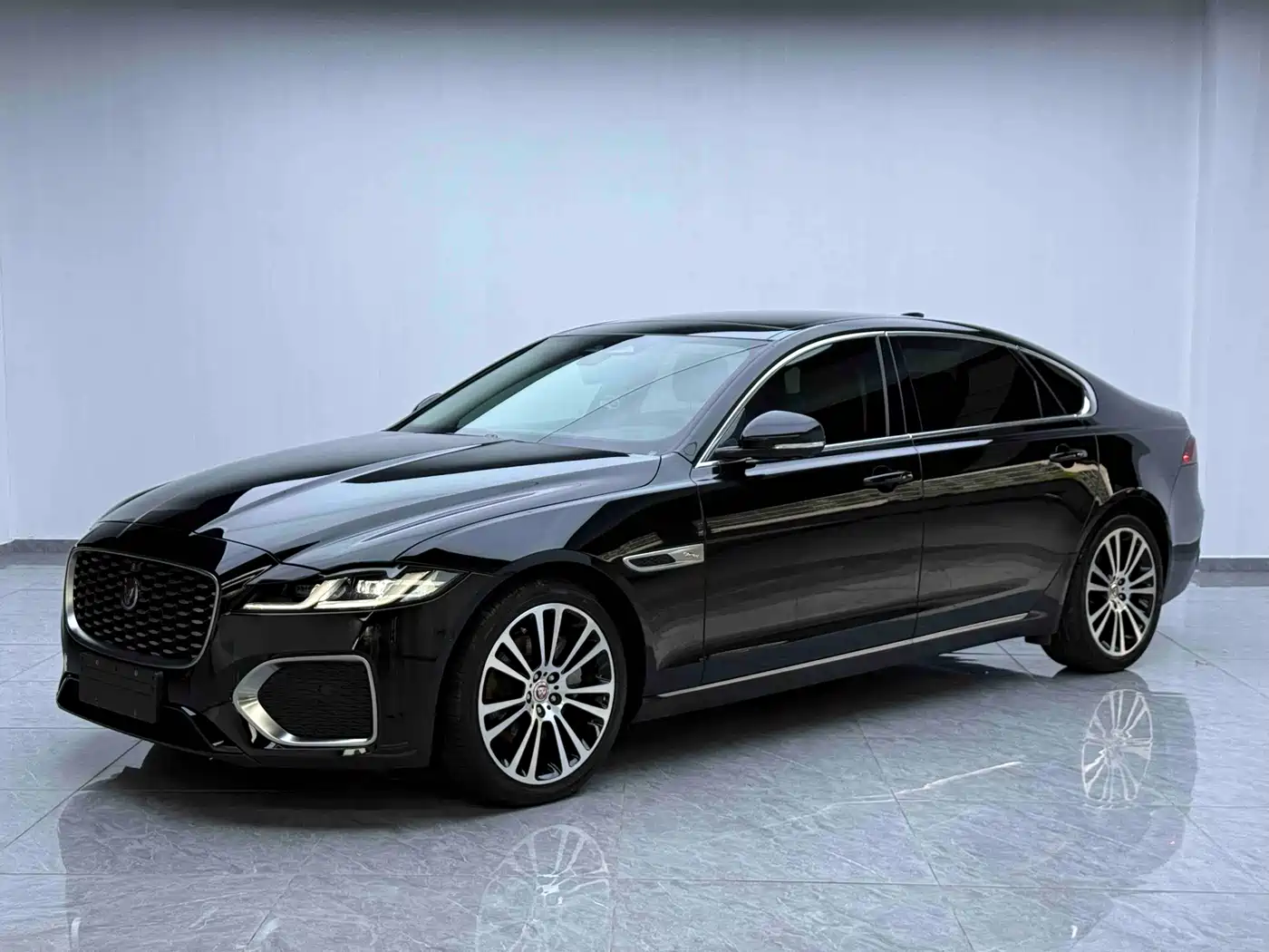 Jaguar XFL 2023 Model XFL 2.0T P250 2WD Premium Luxury Edition