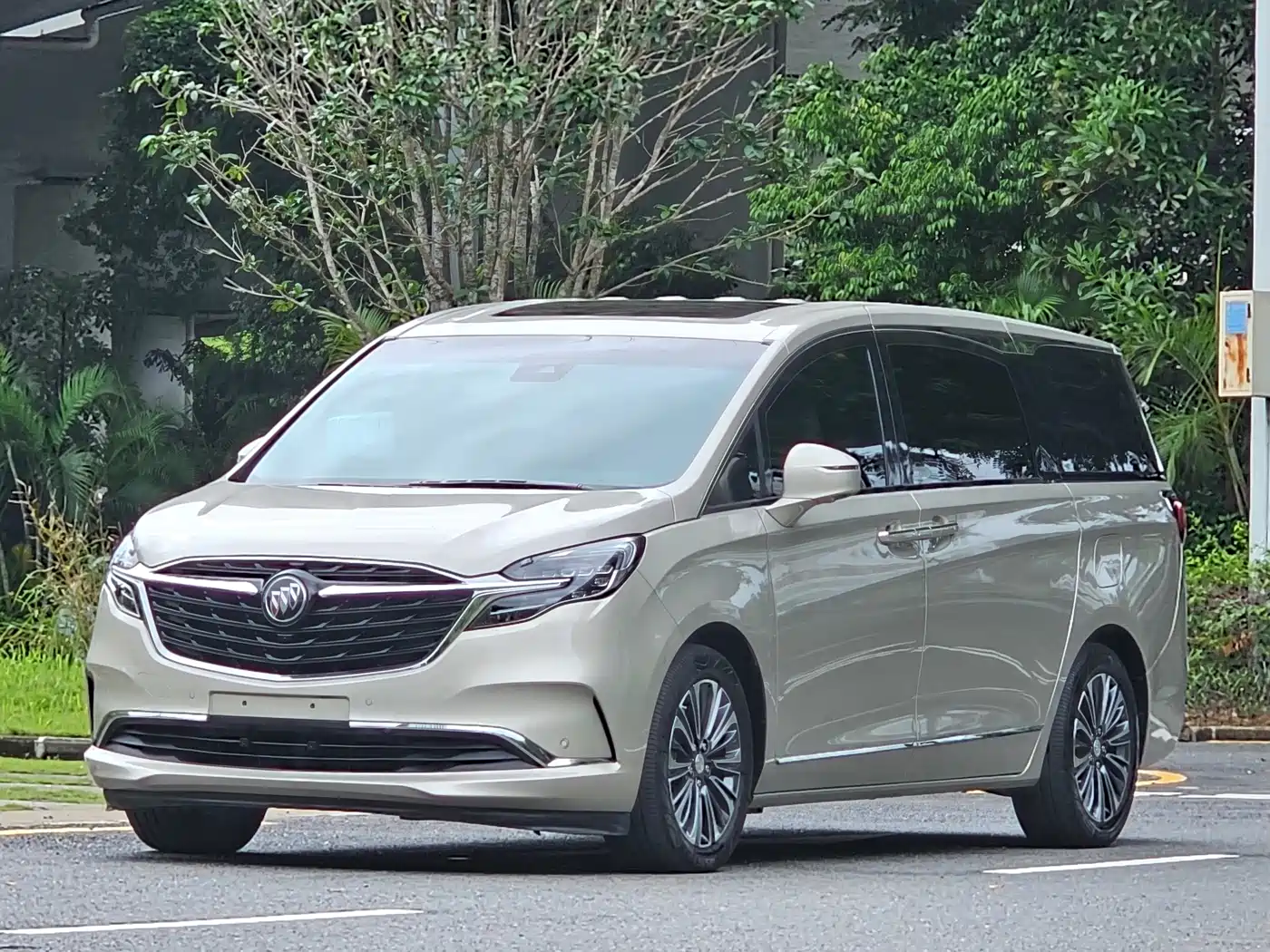 Buick GL8 2022 ES Landmark 653T Flagship