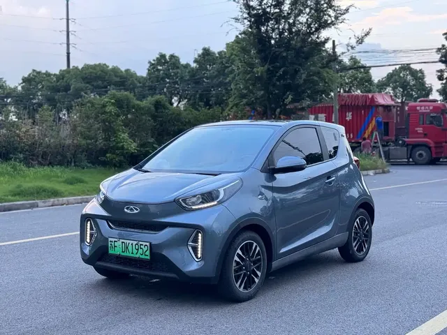 QQ New Energy Little Ant 2022 Sweet Pink Edition Light Sugar Version LFP Lithium 30kW 301km