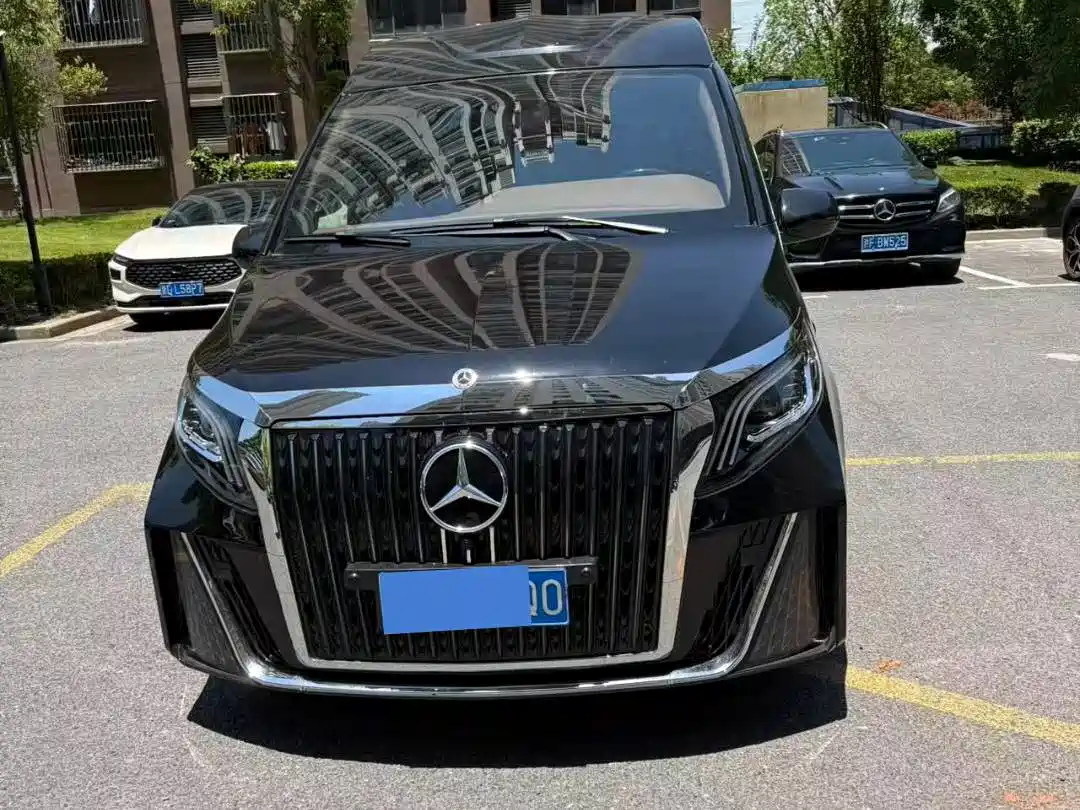 Mercedes-Benz Vito 2023 2.0T Elite 8-Seater