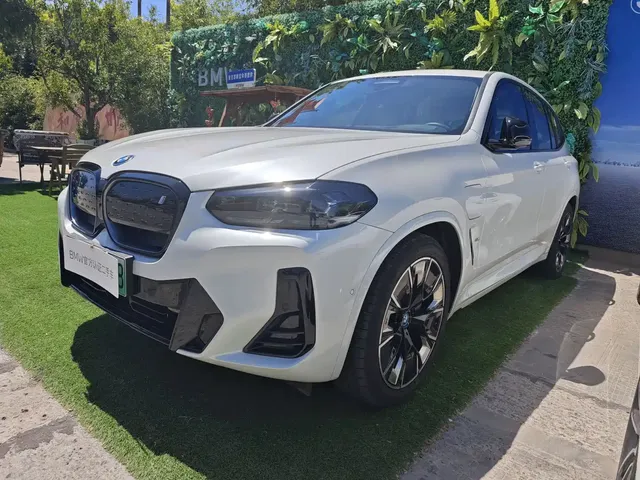 BMW iX3 2024 Innovation Leader