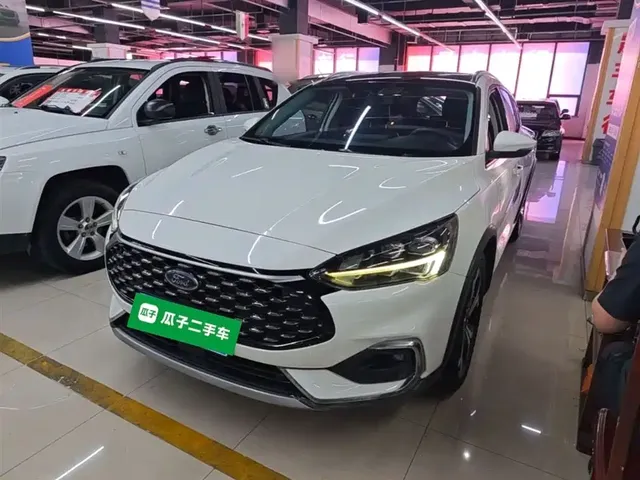Ford Focus 2021 Shooting Brake EcoBoost 180 Auto Hunter