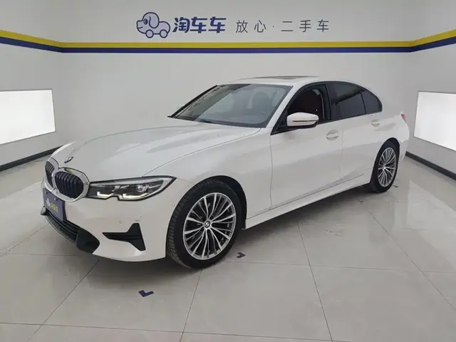 BMW 3 Series 2022 320i Sport Package