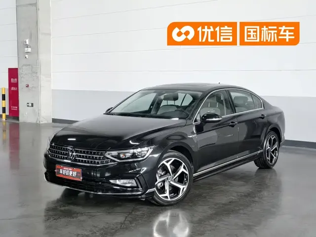 Volkswagen Magotan 2023 Model 2 Million Commemorative Edition 330TSI DSG Luxury