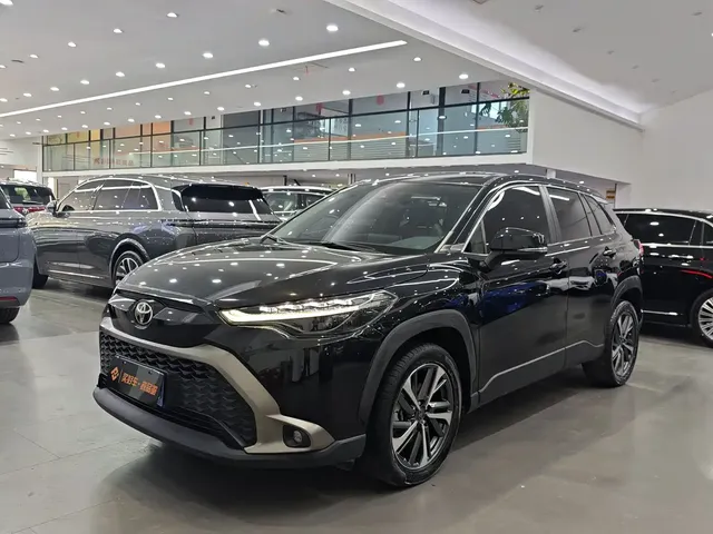Toyota Frontlander 2022 2.0L CVT Luxury PLUS Edition