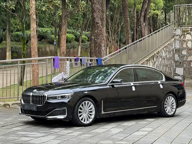 BMW 7 Series 2019 730Li Luxury Package