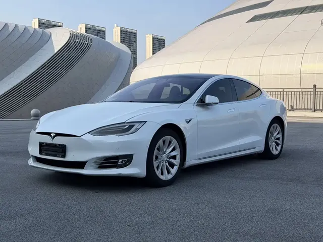 Tesla Model S 2019 Long Range Version