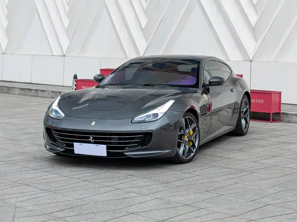 Ferrari GTC4Lusso 2017 3.9T V8