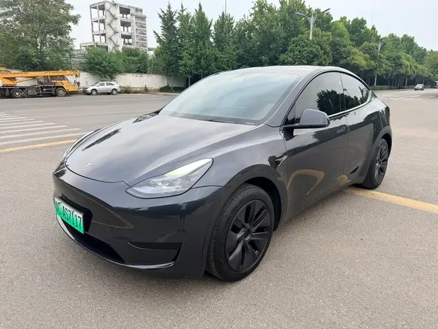 Tesla Model Y 2024 Rear-Wheel Drive Version