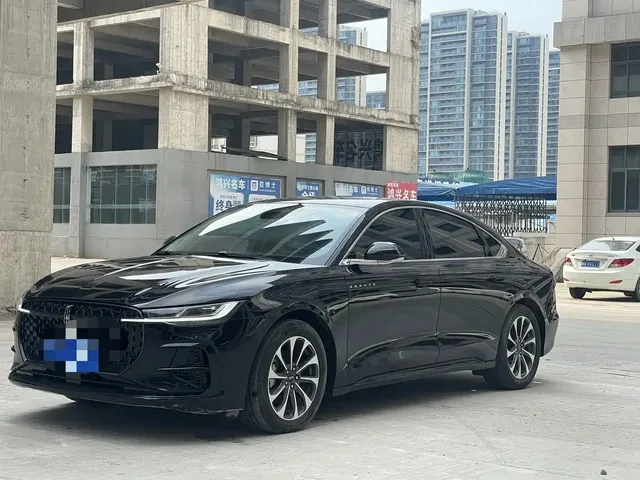 Lincoln Z 2025 2.0T Premium Edition