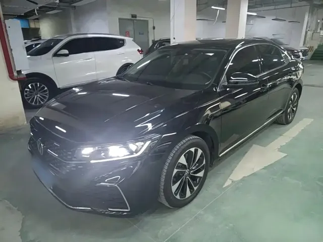 Volkswagen Passat 2023 330TSI Starlight Elite Edition