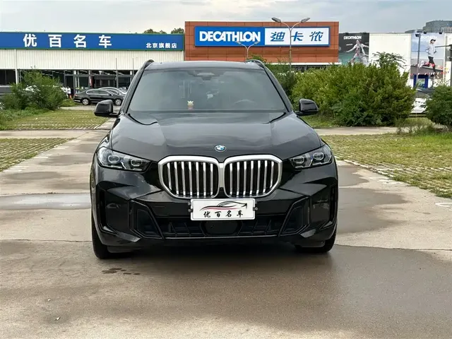 BMW X5 2023 xDrive 40Li Premium M Sport Black Night Package