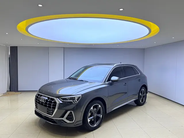 Audi Q3 2023 35 TFSI Fashion Dynamic (1.4T)