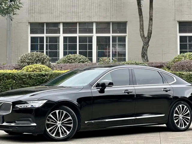 Volvo S90 2022 B5 Zhiyuan Luxury Edition