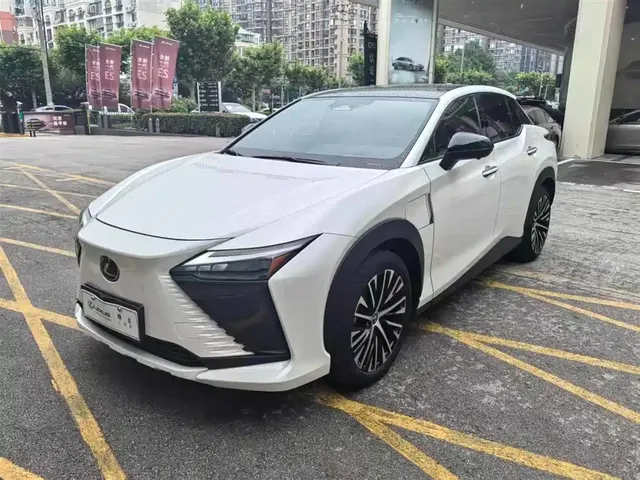 Lexus RZ 2023 450e 4WD Deluxe