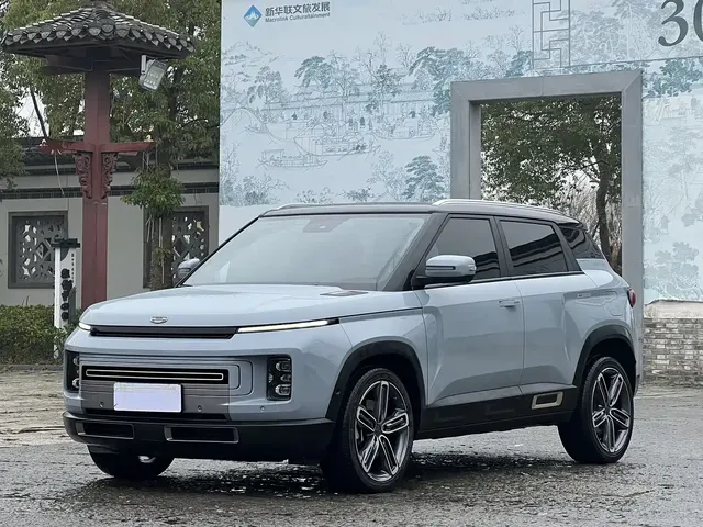 Geely ICON 2020 1.5TD i9 BSG