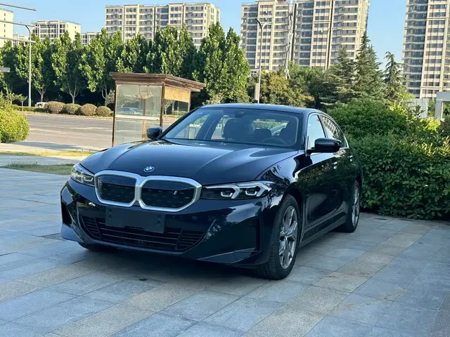 BMW i3 2024 eDrive 35 L