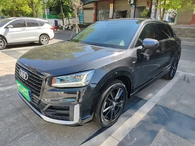 Audi Q2L 2018 35 TFSI Launch Exclusive Edition China VI