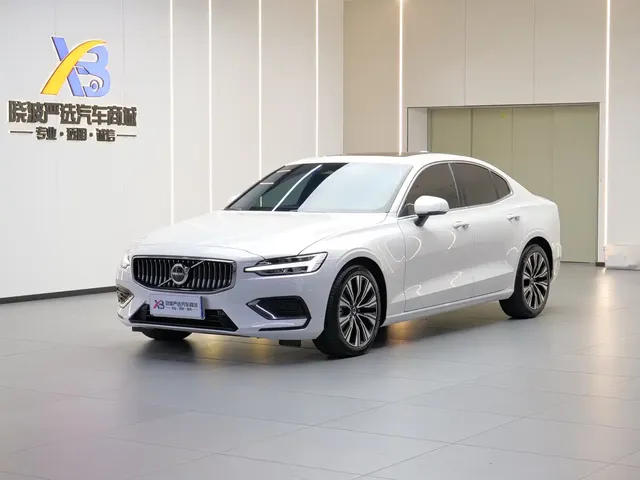 Volvo S60 2025 B4 Smart Elite Luxury Edition
