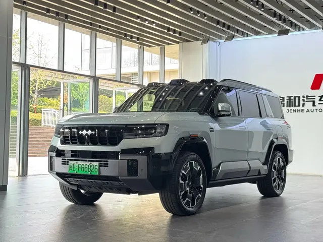 Fang Cheng Bao Leopard 8 2025 Zhiyong Flagship 7-Seater