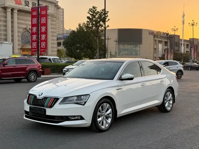 Škoda Superb 2018 TSI330 DSG Comfort Edition China V