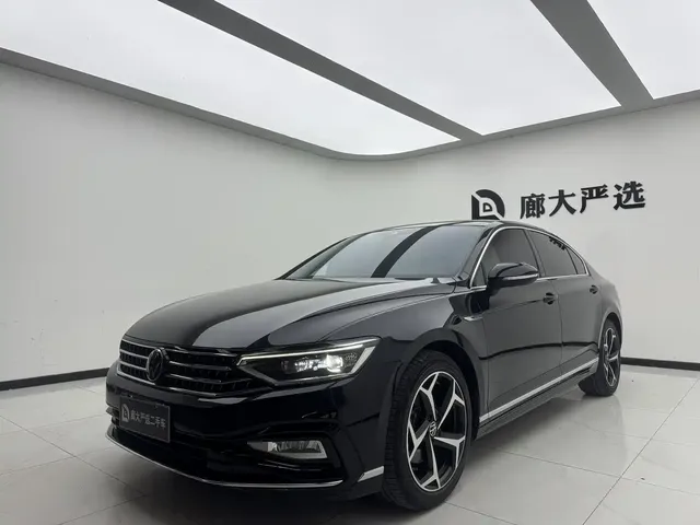 Volkswagen Magotan 2023 Model 2 Million Commemorative Edition 330TSI DSG Luxury