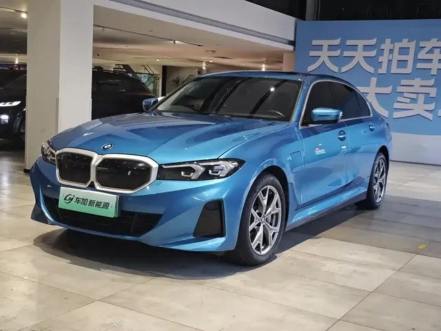 BMW i3 2022 eDrive 35 L