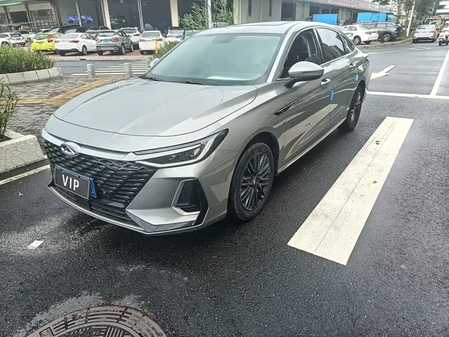 Chery Arrizo 8 2022 1.6T DCT Yi