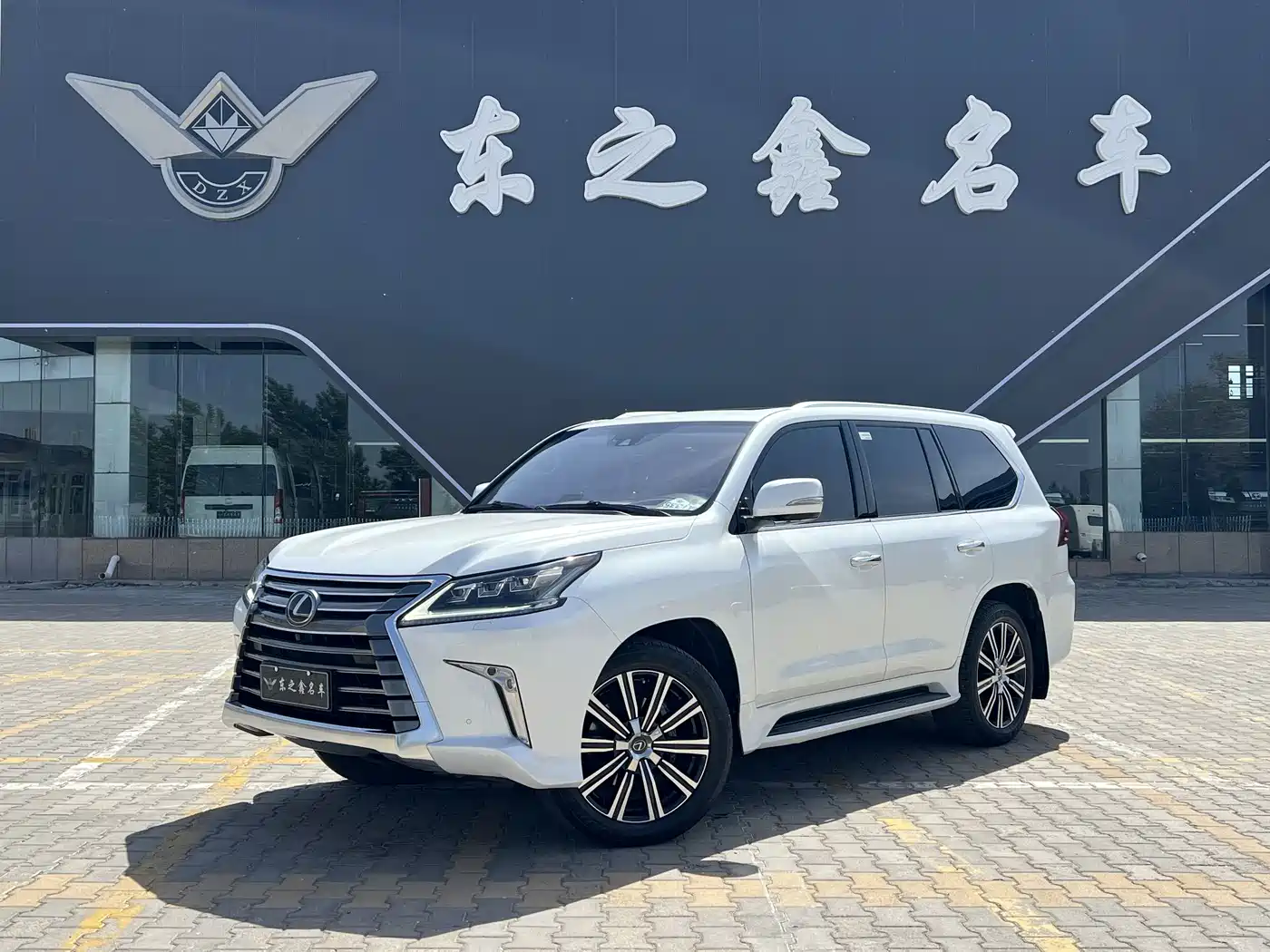Lexus LX 2019 570 Prestige Luxury Edition