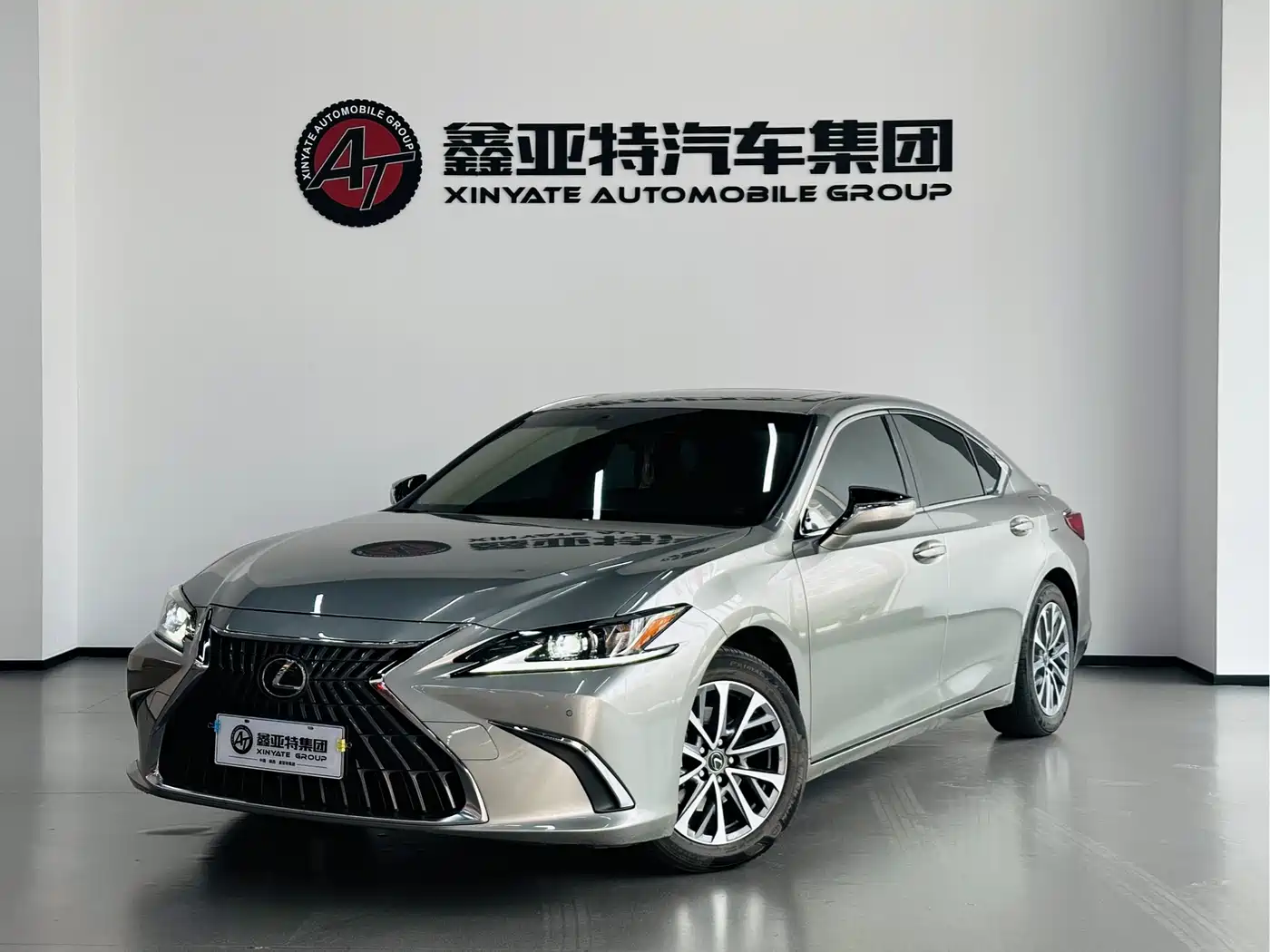 Lexus ES 2022 300h Excellence Edition